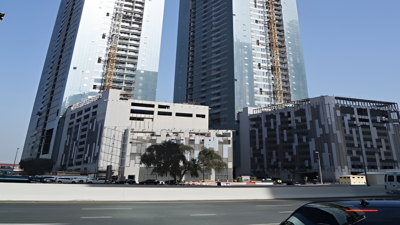 Tiara United (4B+G+9P+50T) – 2 Tower Building